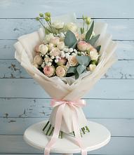 Букет цветов из:  Розы и Лизиантусы #REPLACE_PRED# Гвардейске