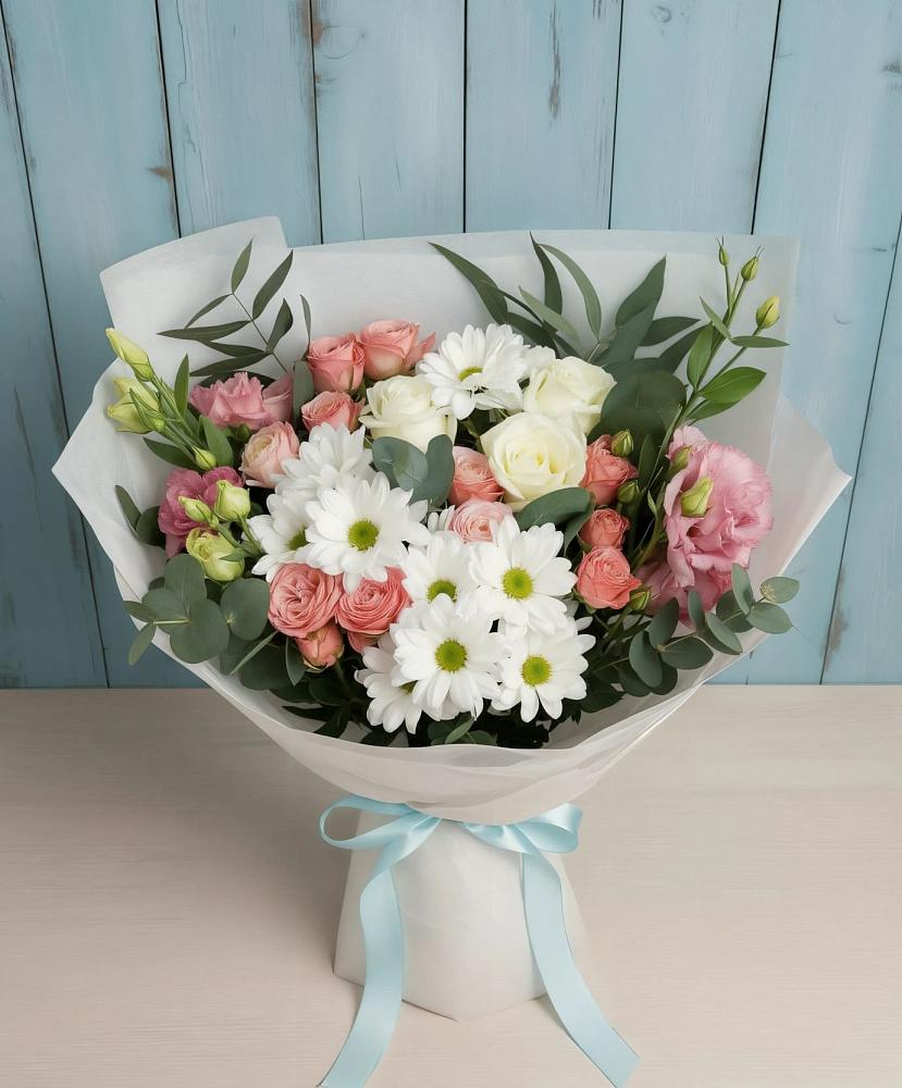 Букет цветов из: Розы, Лизиантусы и Хризантемы в Гвардейске