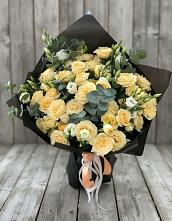 Букет цветов из:  Розы и Лизиантусы #REPLACE_PRED# Гвардейске