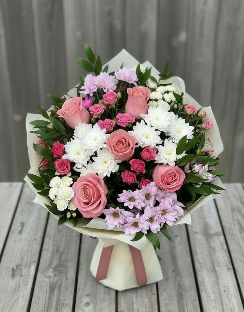 Букет цветов из: Альстромерии, Гвоздики, Розы и Хризантемы в Гвардейске