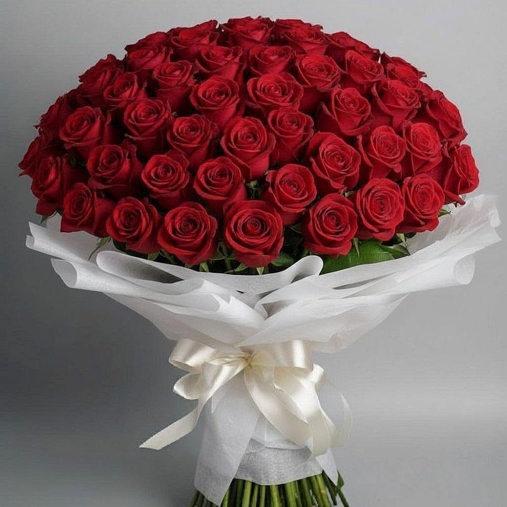Букет 101 Красная роза Блэк Мэджик в Гвардейске