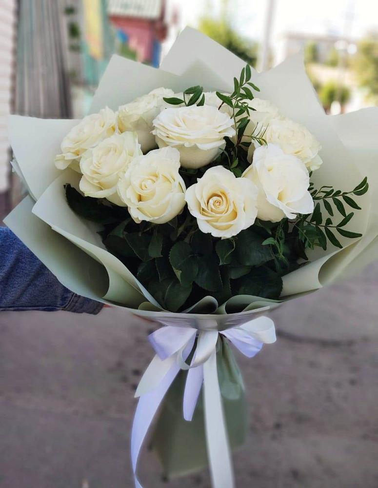 Букет Белые розы Проуд в Гвардейске