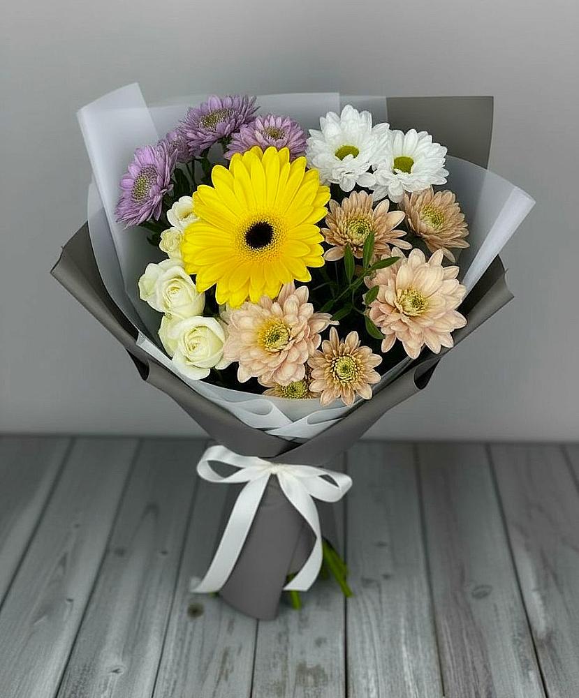 Букет цветов из: Розы, Герберы и Хризантемы в Гвардейске