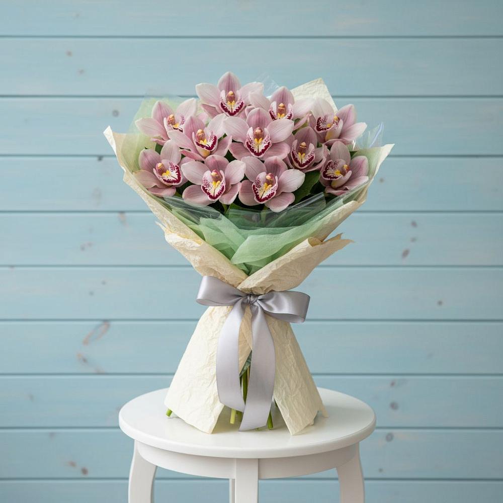 Букет цветов из: Орхидеи и Розы в Гвардейске