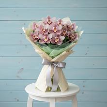 Букет цветов из:  Орхидеи и Розы #REPLACE_PRED# Гвардейске