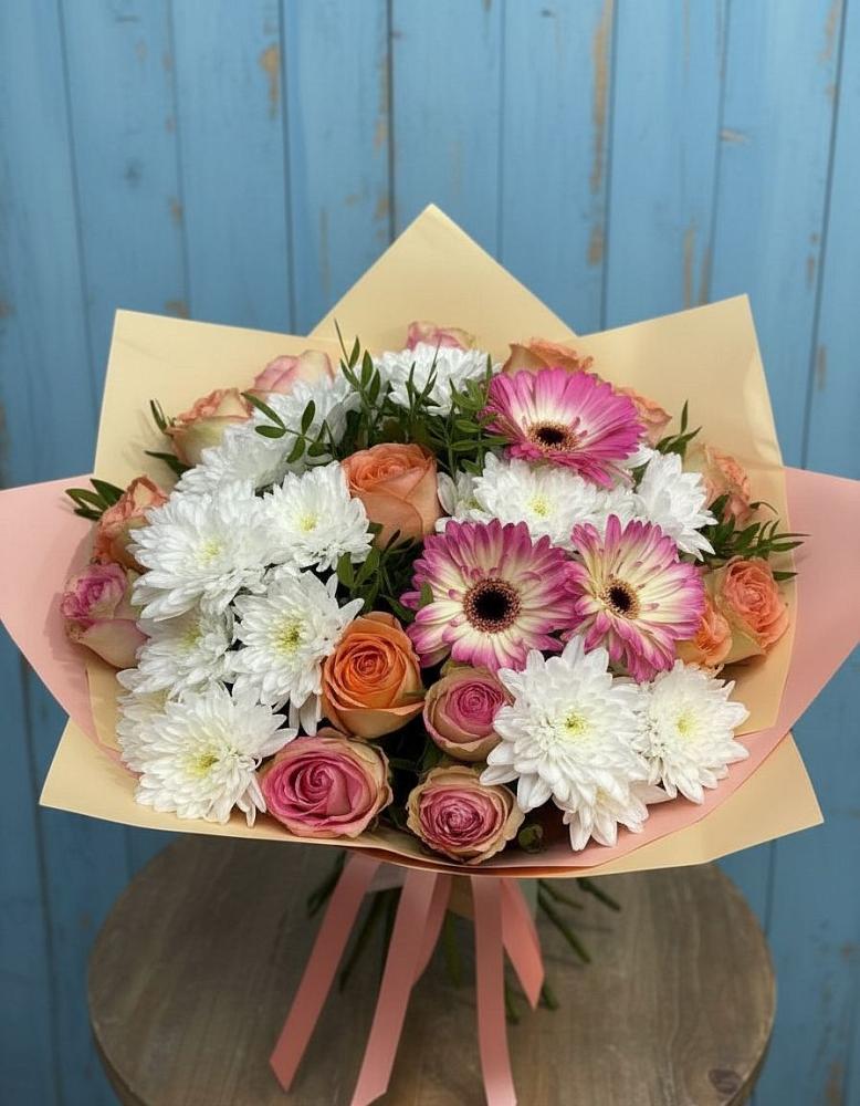 Букет цветов из: Розы, Герберы и Хризантемы в Гвардейске
