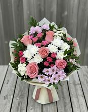 Букет цветов из:  Альстромерии, Гвоздики, Розы и Хризантемы в Гвардейске