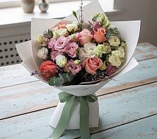 Букет цветов из:  Розы, Лизиантусы и Гвоздики в Гвардейске