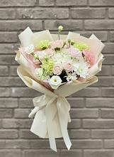 Букет цветов из:  Гвоздики, Розы, Лизиантусы и Хризантемы #REPLACE_PRED# Гвардейске