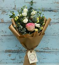 Букет цветов из:  Розы и Лизиантусы в Гвардейске