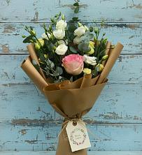 Букет цветов из:  Розы и Лизиантусы в Гвардейске